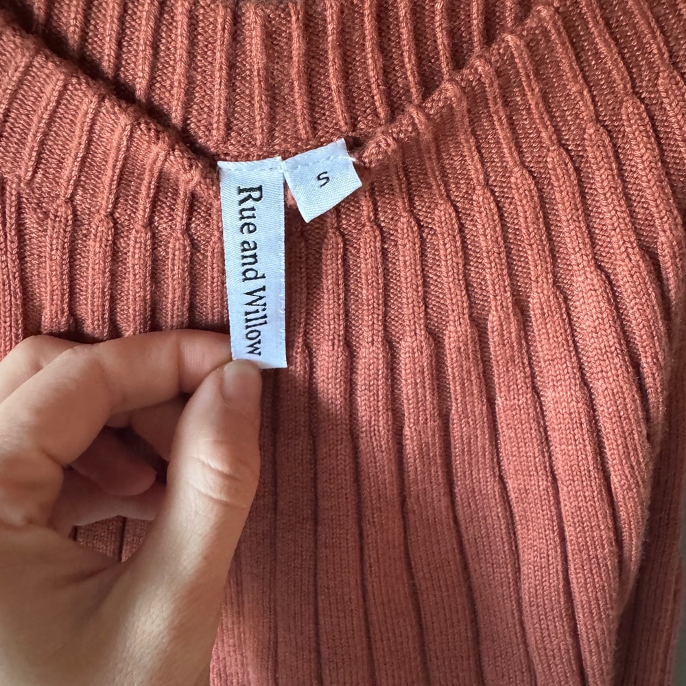 Two Knit Tanks - Picture 2 of 5
